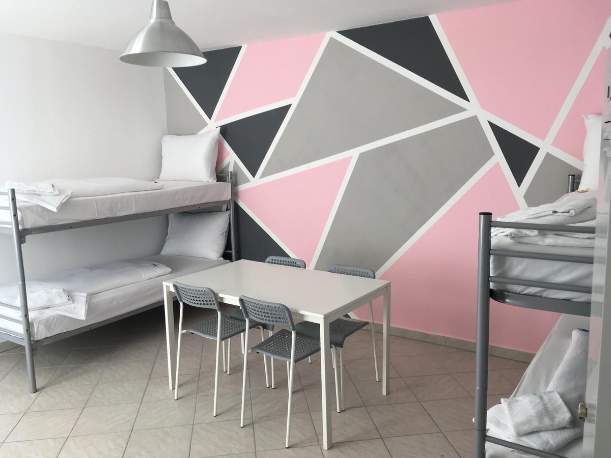 Boutique Hostel Zum Goldenen Kegel Wien Exterior foto